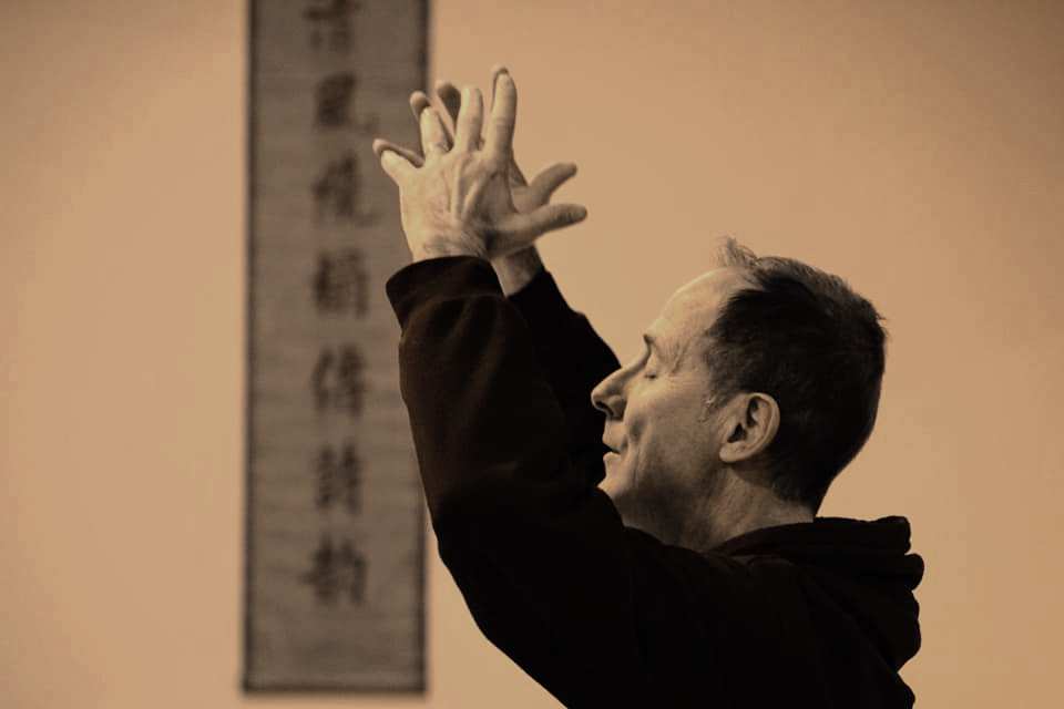 Francisco Sánchez es el Profesor de QiGong en la Escuela Yùyán.